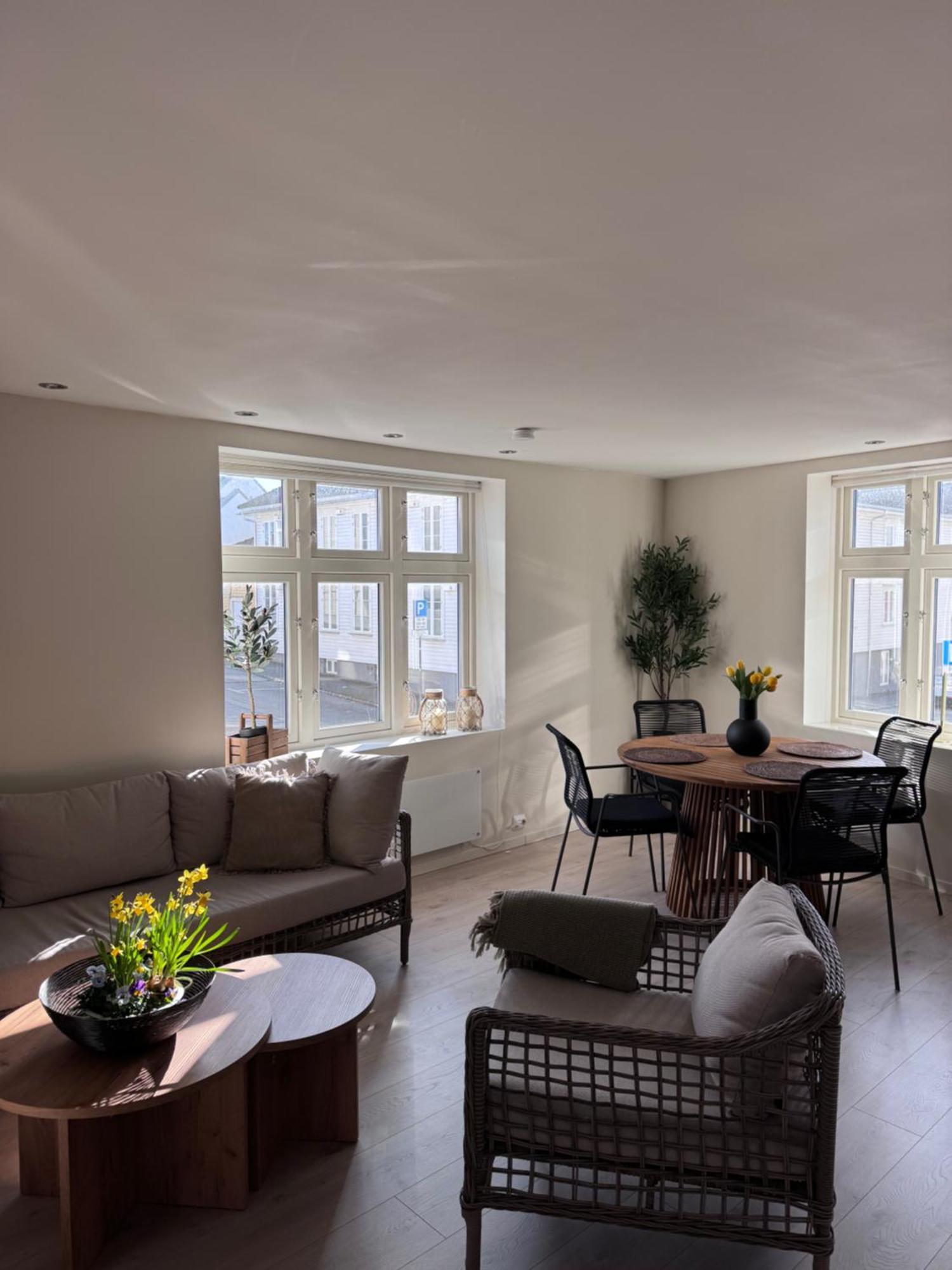 A Place To Stavanger, 5 - Quality And Free Parking- Apartment *