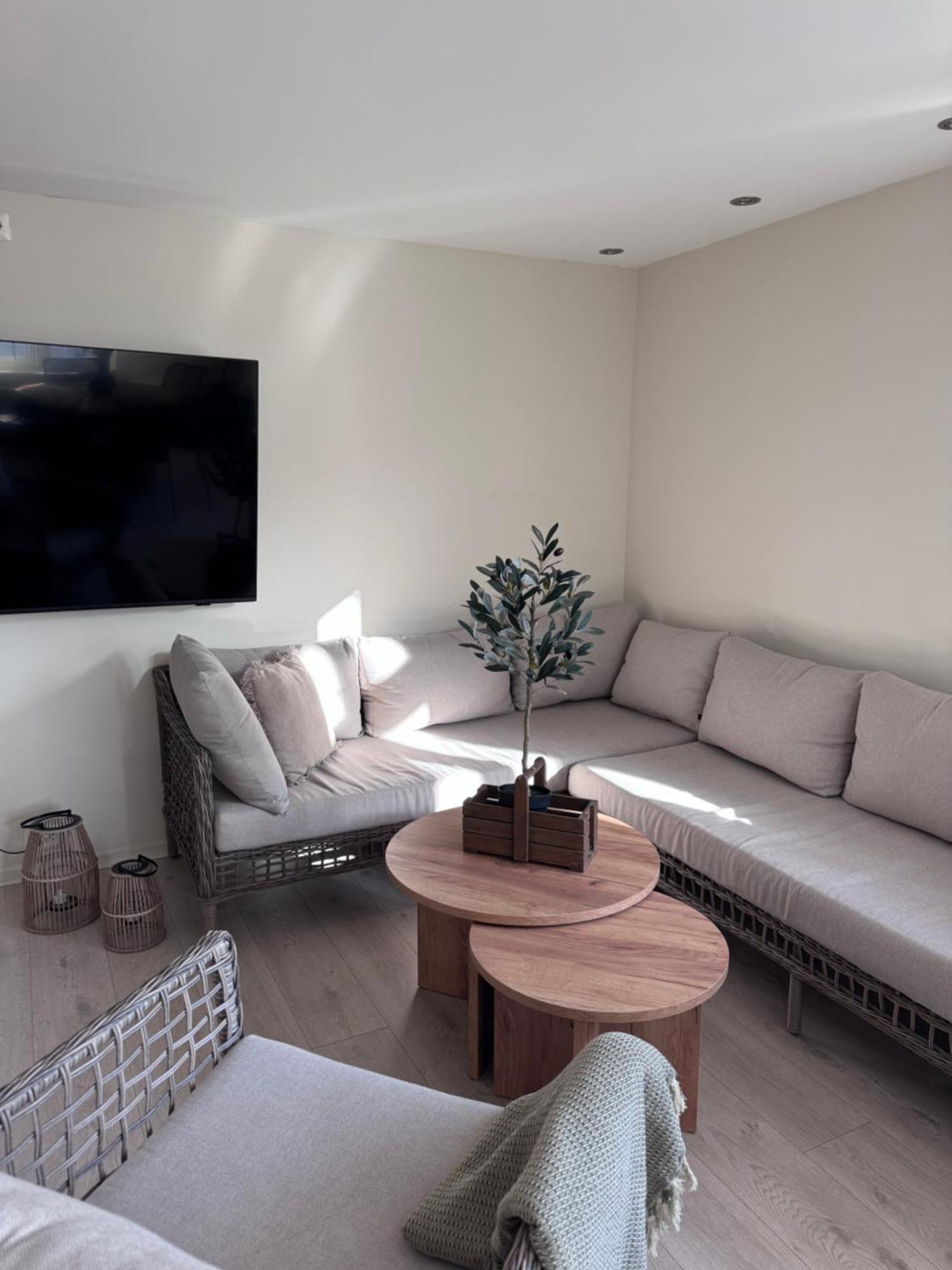 A Place To Stavanger, 5 - Quality And Free Parking- Apartment *